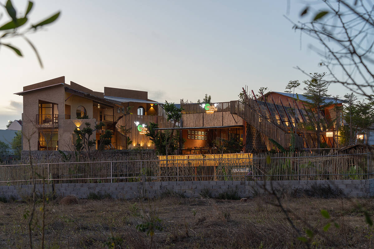 COUNTRY HOUSE. ACHITECTURE